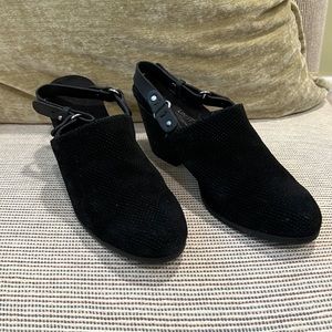 Aerosoles mule clogs